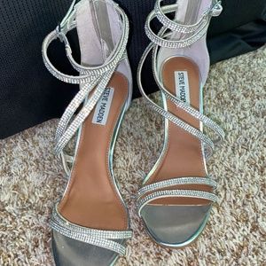 Steve Madden fiffi silver crystal strappy heels